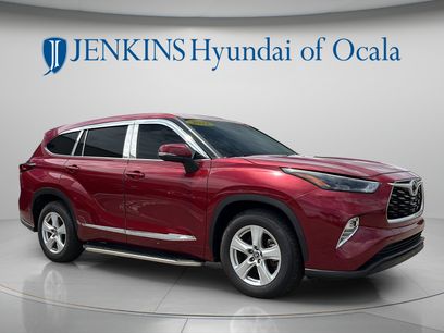 Used 2022 Toyota Highlander LE