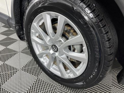 Used 2021 Nissan Rogue Sport SV FWD image 12