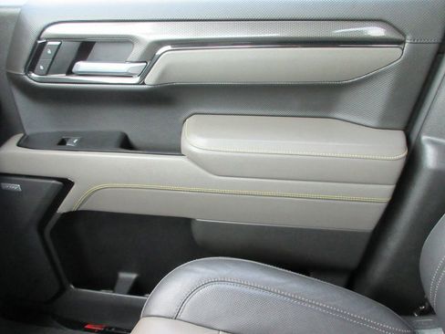 Certified 2022 Chevrolet Silverado 1500 ZR2 w/ Technology Package image 39