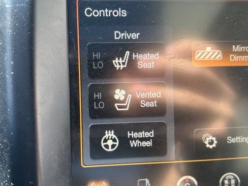 Used 2017 Jeep Cherokee Trailhawk AWD/4WD image 17