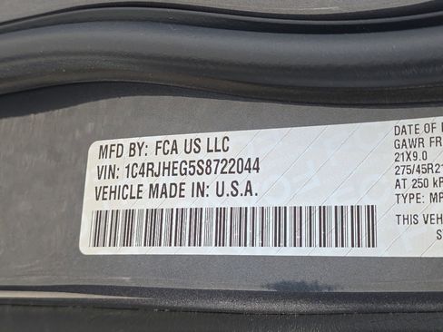 Used 2025 Jeep Grand Cherokee Summit w/ Obsidian Package image 43