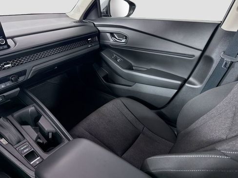 Used 2023 Honda Accord EX image 15