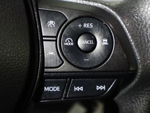 Used 2023 Toyota Corolla LE image 40