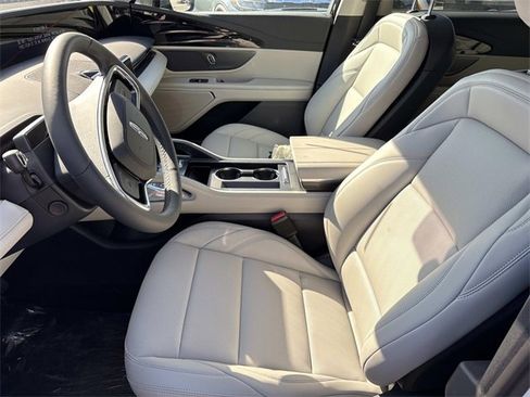 New 2026 Lincoln Nautilus Premier image 24