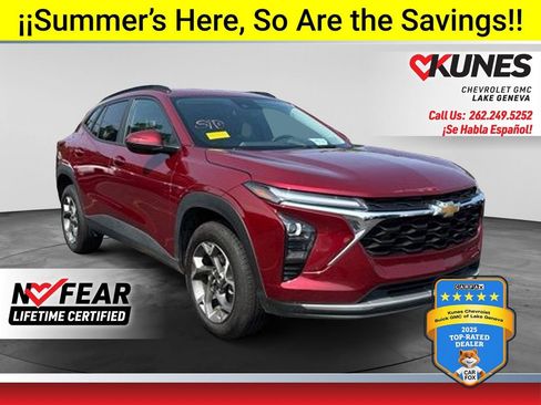 Used 2025 Chevrolet Trax LT w/ LT Convenience Package FWD image 1