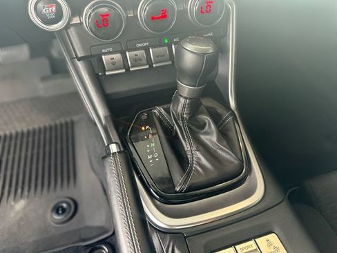 Used 2023 Toyota GR86 w/ ALL Weather Mat Package (TMS) RWD image 20