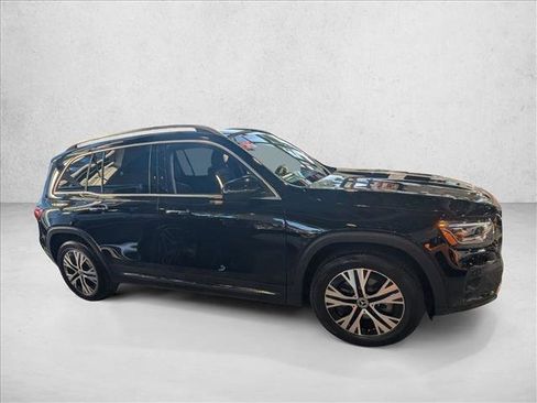 Used 2025 Mercedes-Benz GLB 250 image 4