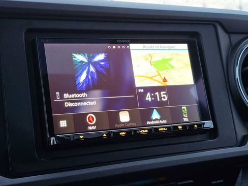 Used 2020 Toyota Tacoma TRD Off-Road image 28