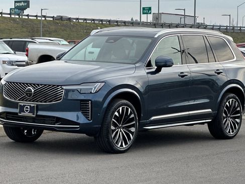 New 2026 Volvo XC90 B5 Plus w/ Protection Package Premier AWD/4WD image 7