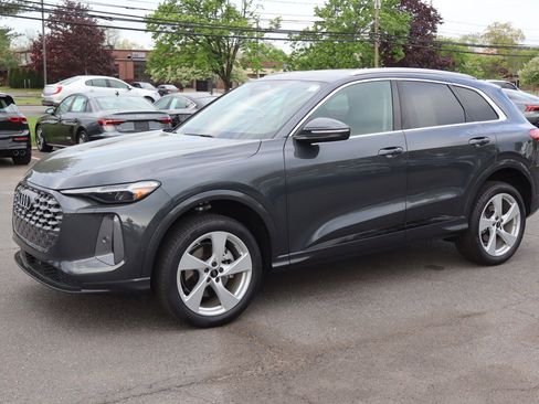 Used 2025 Audi Q5 Premium Plus w/ Premium Plus AWD/4WD image 1