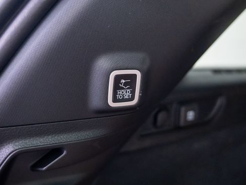 Used 2025 Jeep Grand Cherokee Summit AWD/4WD image 39