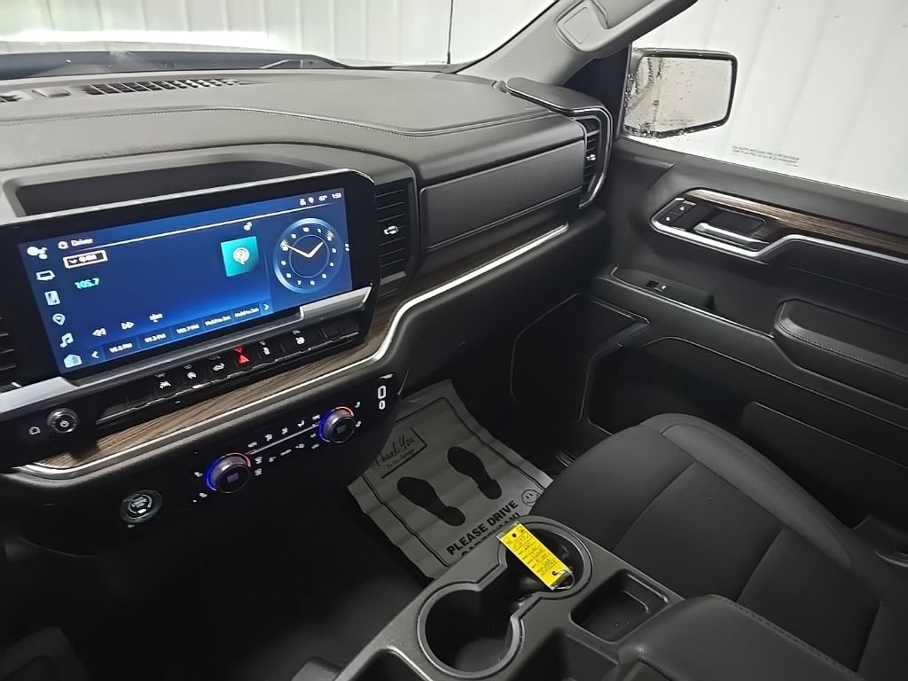 Used 2023 Chevrolet Silverado 1500 RST AWD/4WD image 25