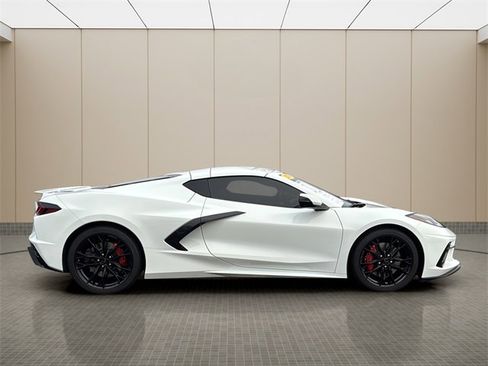 Used 2024 Chevrolet Corvette Stingray Premium Cpe w/ Z51 Performance Package image 6