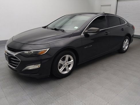Used 2023 Chevrolet Malibu LS FWD image 2