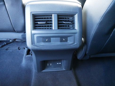 Used 2021 Volkswagen Atlas Cross Sport SEL Premium image 18