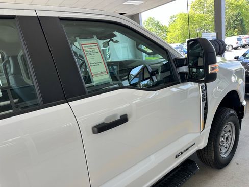 New 2026 Ford F250 XL w/ XL Chrome Package AWD/4WD image 10