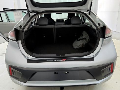 Used 2020 Hyundai Ioniq SEL image 20