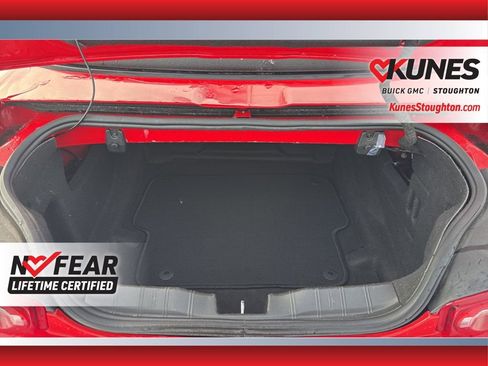 Used 2020 Chevrolet Camaro LT image 18