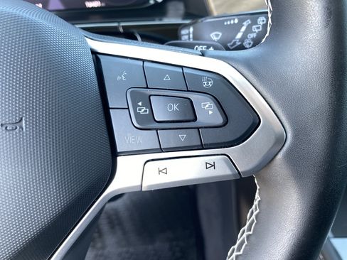 Used 2024 Volkswagen Atlas SE FWD image 31