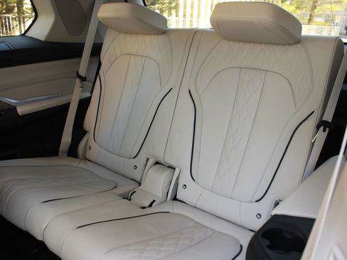 Used 2019 BMW X7 xDrive50i w/ Executive Package image 20