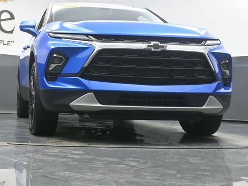 Used 2024 Chevrolet Blazer LT image 3