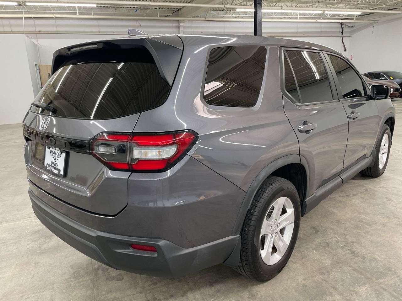Used 2023 Honda Pilot LX image 7