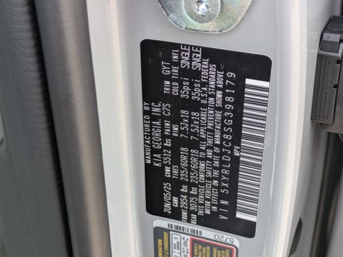 Certified 2025 Kia Sorento S AWD/4WD image 34