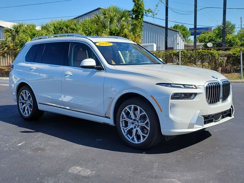 Used 2026 BMW X7 xDrive40i AWD/4WD image 2