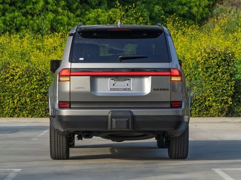 New 2026 Lexus GX 550 image 8