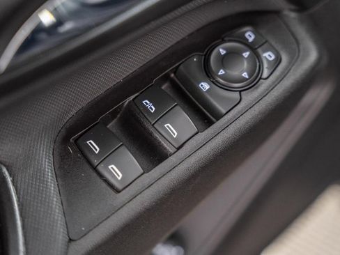 Used 2022 Chevrolet Equinox RS image 35