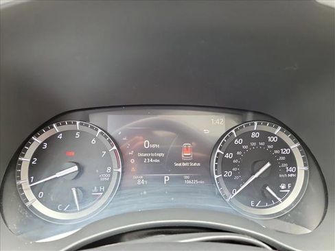 Used 2020 Toyota Highlander XLE FWD image 19