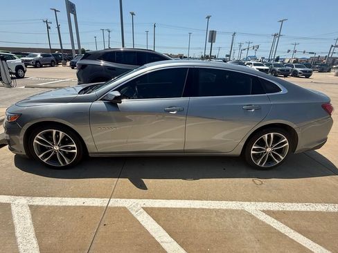 Used 2023 Chevrolet Malibu LT FWD image 2
