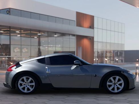 Used 2014 Nissan 370Z Coupe RWD image 11