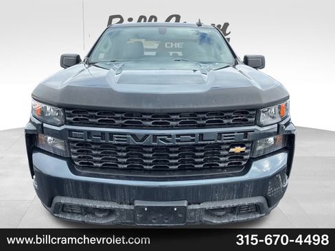 Used 2020 Chevrolet Silverado 1500 Custom w/ Custom Value Package image 12