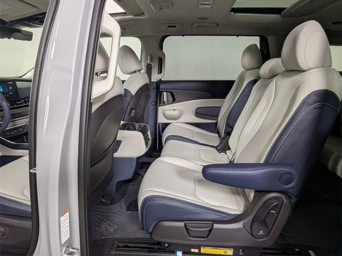 New 2026 Kia Carnival SX Prestige image 27