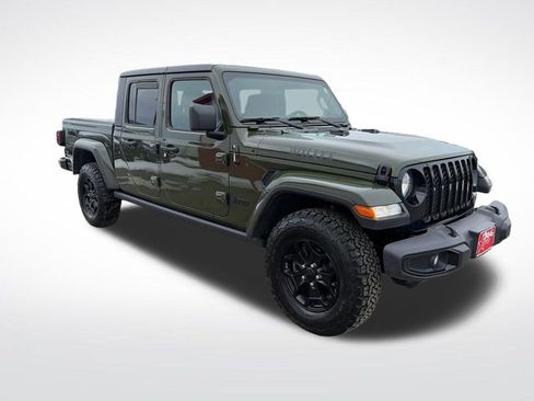 Used 2022 Jeep Gladiator Overland AWD/4WD image 9