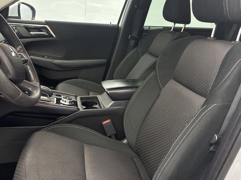 Used 2022 Mitsubishi Outlander ES image 13