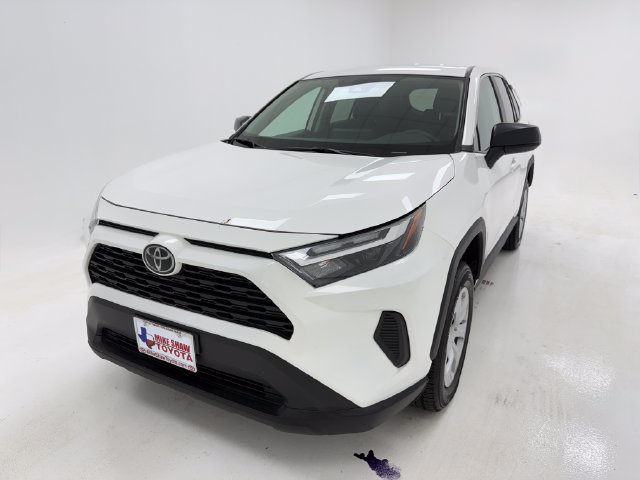 Used 2025 Toyota RAV4 LE FWD image 4