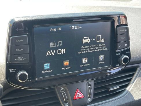 Used 2018 Hyundai Elantra GT w/ Style Package 02 FWD image 7