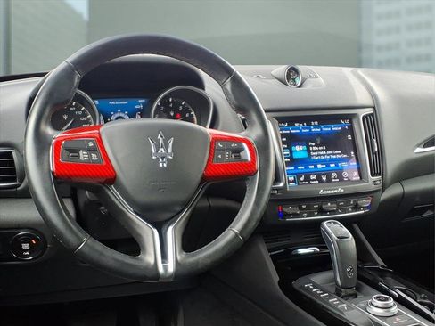 Used 2019 Maserati Levante AWD/4WD image 3