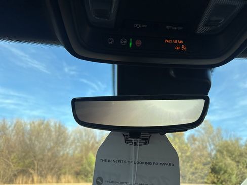 Used 2022 Cadillac XT4 Premium Luxury w/ Enhanced Visibility Package image 34