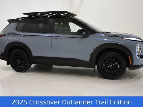 New 2025 Mitsubishi Outlander Trail Edition image 3