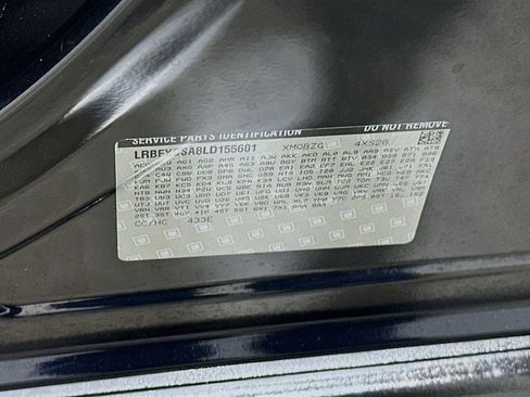 Used 2020 Buick Envision Essence FWD image 32