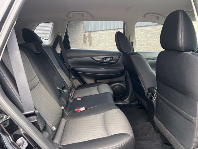 Used 2017 Nissan Rogue S AWD/4WD image 11