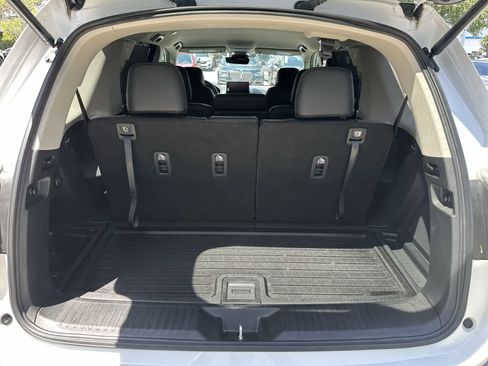 Used 2024 Honda Pilot EX-L image 16
