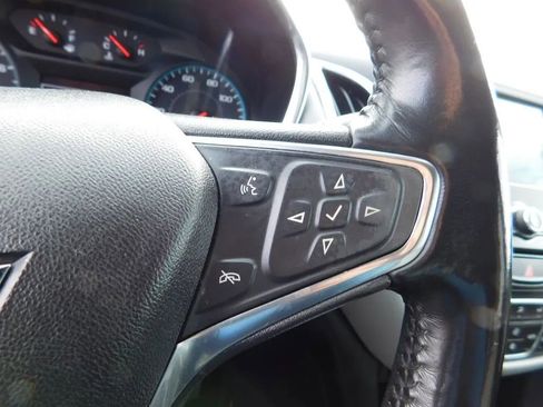 Used 2018 Chevrolet Equinox LT AWD/4WD image 20