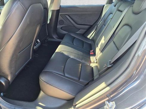 Used 2022 Tesla Model 3 RWD image 18