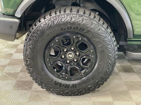 Used 2023 Ford Bronco Wildtrak image 37