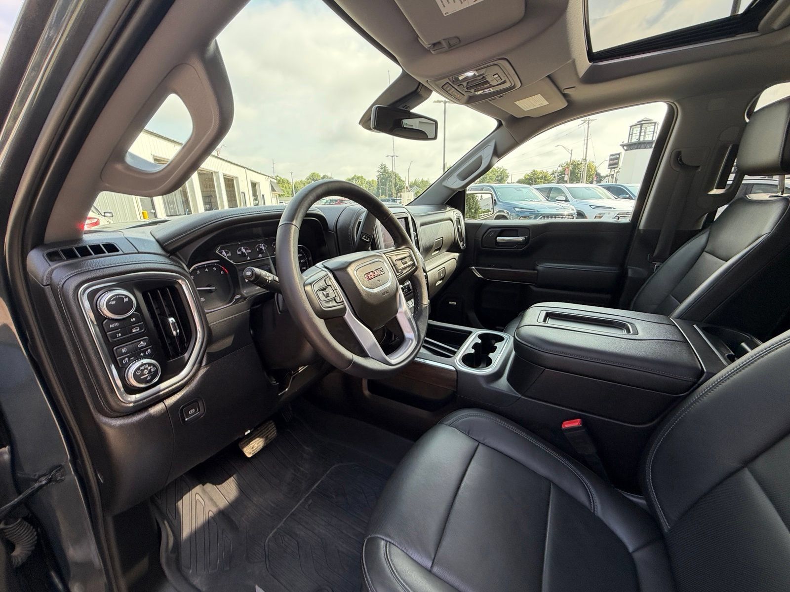 Used 2019 GMC Sierra 1500 SLT w/ SLT Premium Plus Package AWD/4WD image 11