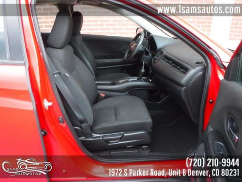Used 2018 Honda HR-V LX image 9